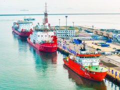以应对全球气候变迁为考察核心 陆四船组成的北冰洋考察队启航