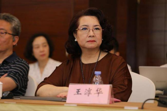 原来他是唐师曾儿子,25岁事业有成 原来他是唐师曾儿子,25岁事业有成