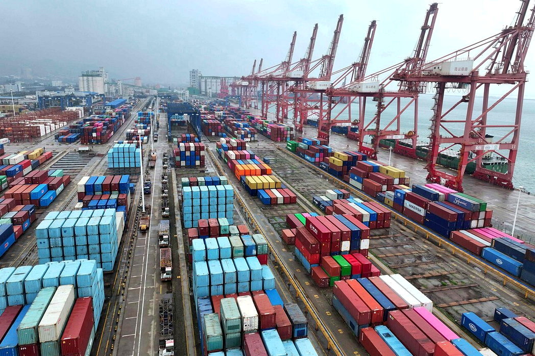 中国7月整体经济表现,仅出口与部分高科技产业仍维持强劲。图为江苏连云港。法新社 中国7月整体经济表现,仅出口与部分高科技产业仍维持强劲。图为江苏连云港。法新社